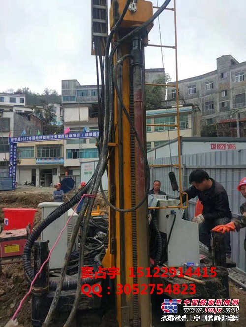 灌注桩插缝旋喷设备聚强步履履带旋喷钻机效果好