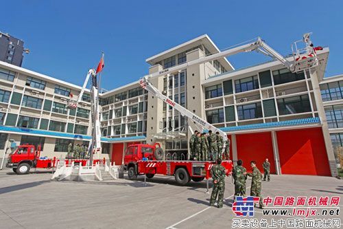 全國160名消防官兵接受徐工舉高消防車培訓