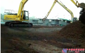 力士德23吨加长臂挖掘机工作视频