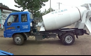 小型混凝土搅拌运输车