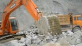 鬥山挖掘機DH225LC-9廣東省揭陽市惠來華強石場工作視頻