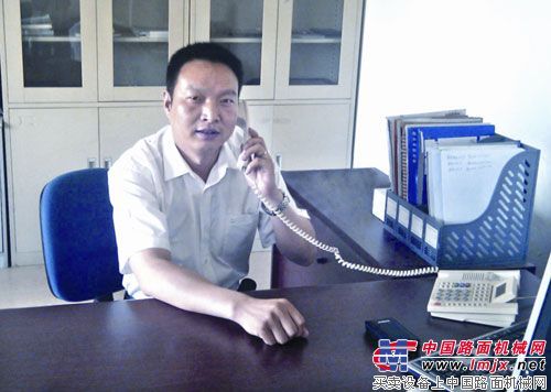 甘于奉献 闪耀之军——记中联重科路面机械公司华东分公司经理甘耀军