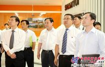 中国银行总行领导一行来访山推公司