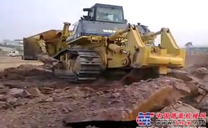 D475A大型推土机