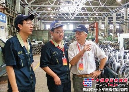 德国SES组织专家来公司进行技术咨询