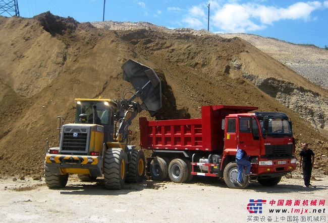 徐工机械积极参与格鲁吉亚基础设施建设 