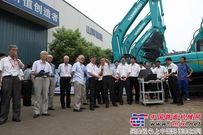 “2011年湖南工程机械产业院士行活动”一行考察山河智能