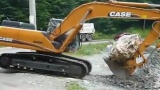 凯斯Case CX290挖掘机在搬石头