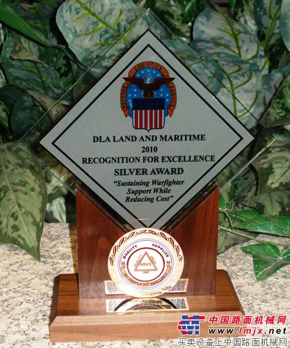 凯斯连续第三次荣获美国防后勤局银质奖章