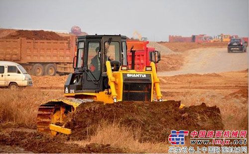 山推产品为南京机场工程建设再显神威