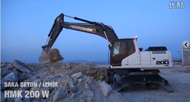 HMK200w轮呔挖掘机在萨卡贝特,伊兹密尔