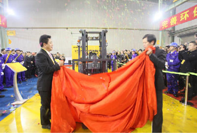 新年度龙工叉车强力推出新概念系列新产品