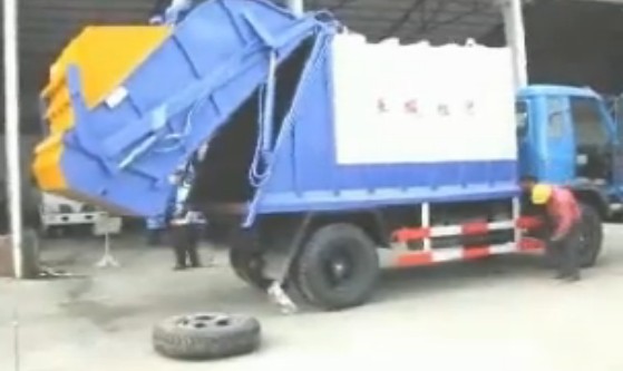 压缩垃圾车操作方法