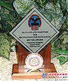 凯斯工程机械荣获美国防后勤局银质奖章
