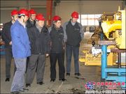柳工发展奋勇拼搏 暖意鼓舞送往基层