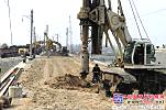 漢宜高鐵潛江段部分路基塌陷 工程機械施救