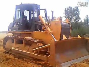 山推SD16推土机现场版演示