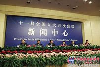 向文波谈推进实体经济发展