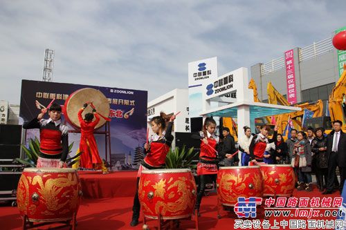 中联重机两款新车亮相2012第十三届东北（长春）国际工程机械车展览会