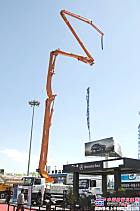 中聯重科3橋49米6節全鋼臂架泵車亮相2012北京車展