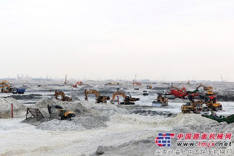 60台三一设备建设新多哈