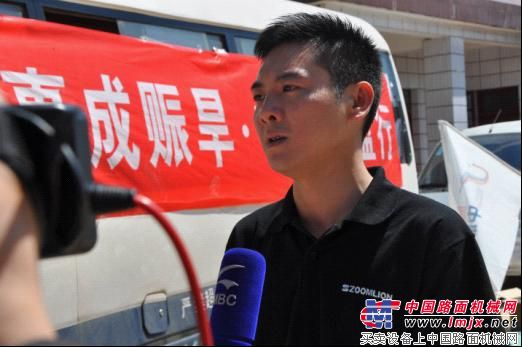 中联工起云南营销保障中心总经理胡政在接受采访