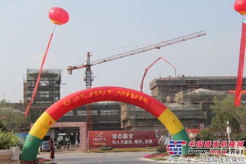 中聯全球最長5橋63米鋼臂架泵車交付客戶