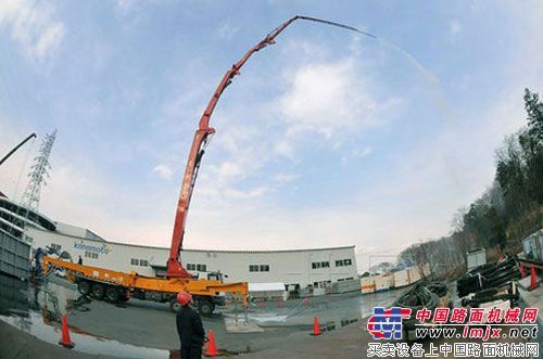 再行闪电并购 三一重工不缺钱