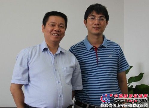 中聯工起副總經理鄭波與中國路麵機械網總經理方劍仙合影