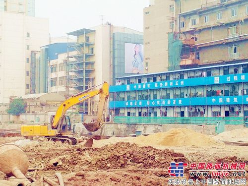 徐工挖掘机助建徐州“新地标”