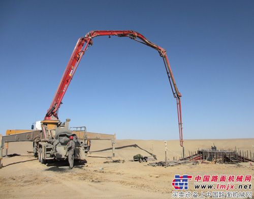 徐工混凝土泵車助力西部大開發工程