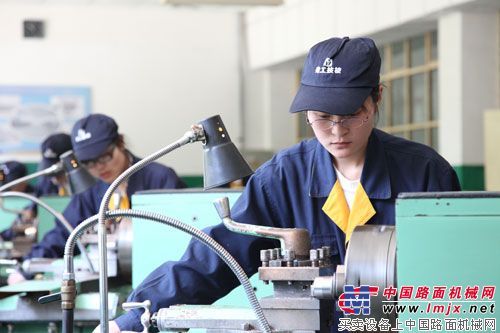 徐工高级技校获省高技能人才重大项目成果