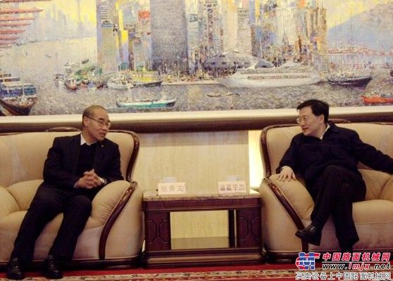 山推董事长张秀文访问上港集团