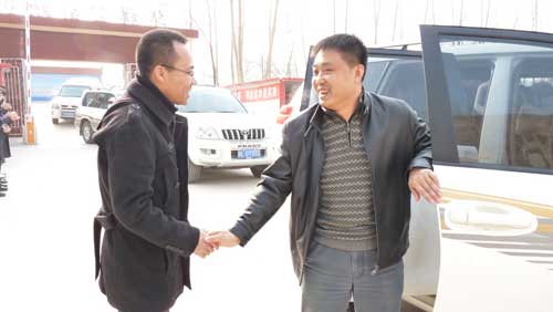 辽宁省高建局领导慰问建兴高速公路二标员工