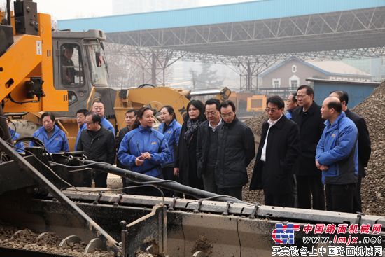 陕西省国资委检查验收陕建机文明单位创建工作