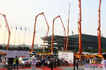 福田雷萨2013全新L8系列新品全国巡展广州站盛装起航焦点图