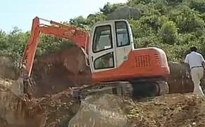 劲工履带式挖掘机