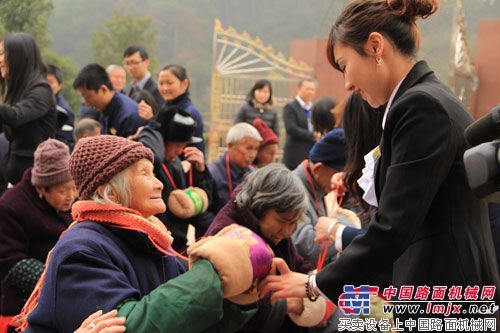 徐工关爱春风传递真情