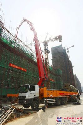 全球三橋最長全鋼臂架50米泵車成功完成施工首秀