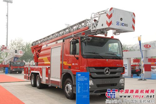 救援英雄  徐工YT32云梯消防车闪耀北京消防展