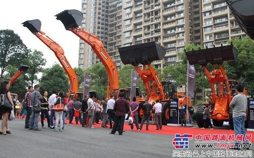斗山“X使命，格局重塑”全国系列路演活动的收官之作四川举行