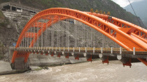 柳州欧维姆精心加固的瀑布沟大桥 雅安地震中安然无恙