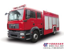 中联推出首台搭载智能操控及远程监控的AP44压缩空气泡沫消防车