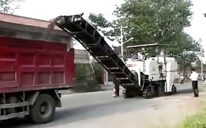 宏大HD1600型铣刨机施工现场视频