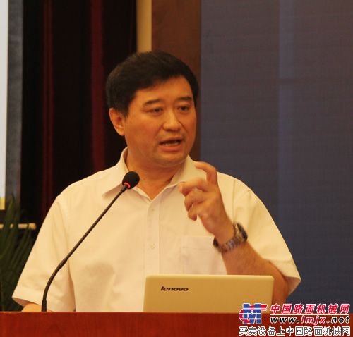中國工程機械工業協會秘書長蘇子孟