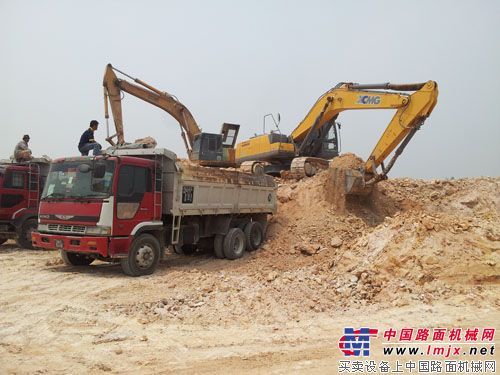 奮戰在馬來西亞的徐工挖掘機“神手”