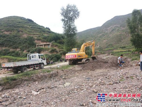   广西柳工近20台救援设备驰援甘肃定西地震灾区
