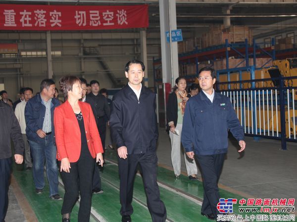 石家庄市长王亮到石煤机公司新厂区调研