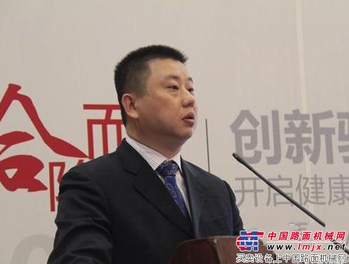 广西柳工机械股份有限公司副总裁  余亚军
