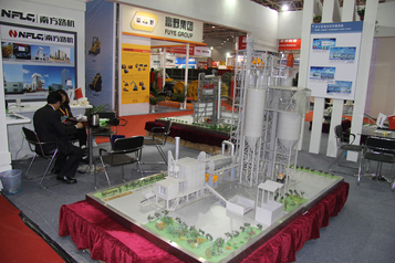 BICES2013南方路机展台